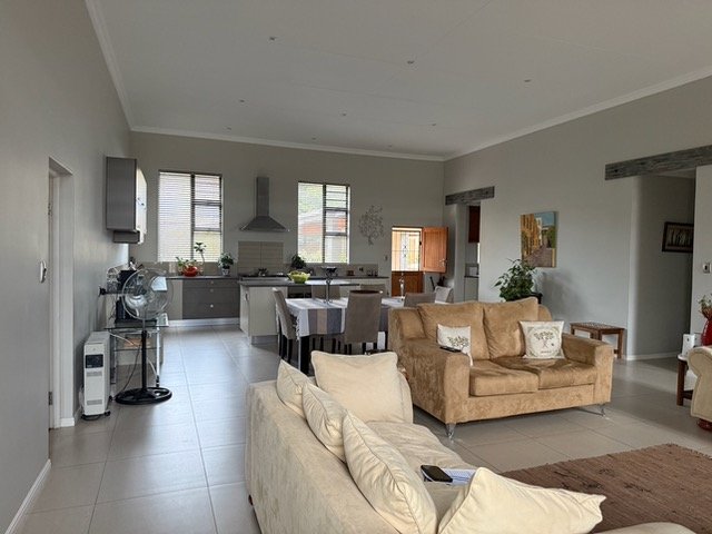 3 Bedroom Property for Sale in Ladismith Western Cape